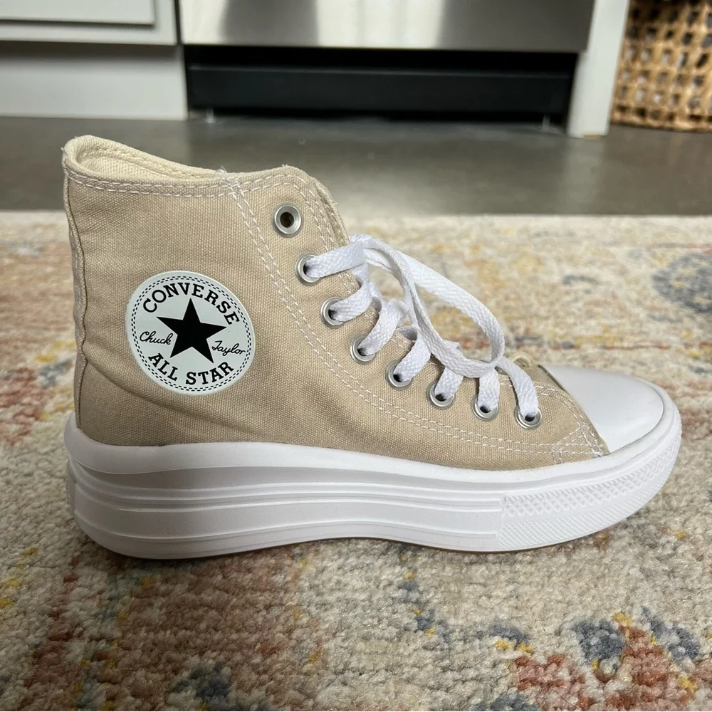 ⭐️CONVERSE ALL STAR PLATFORM - Picture 3 of 8